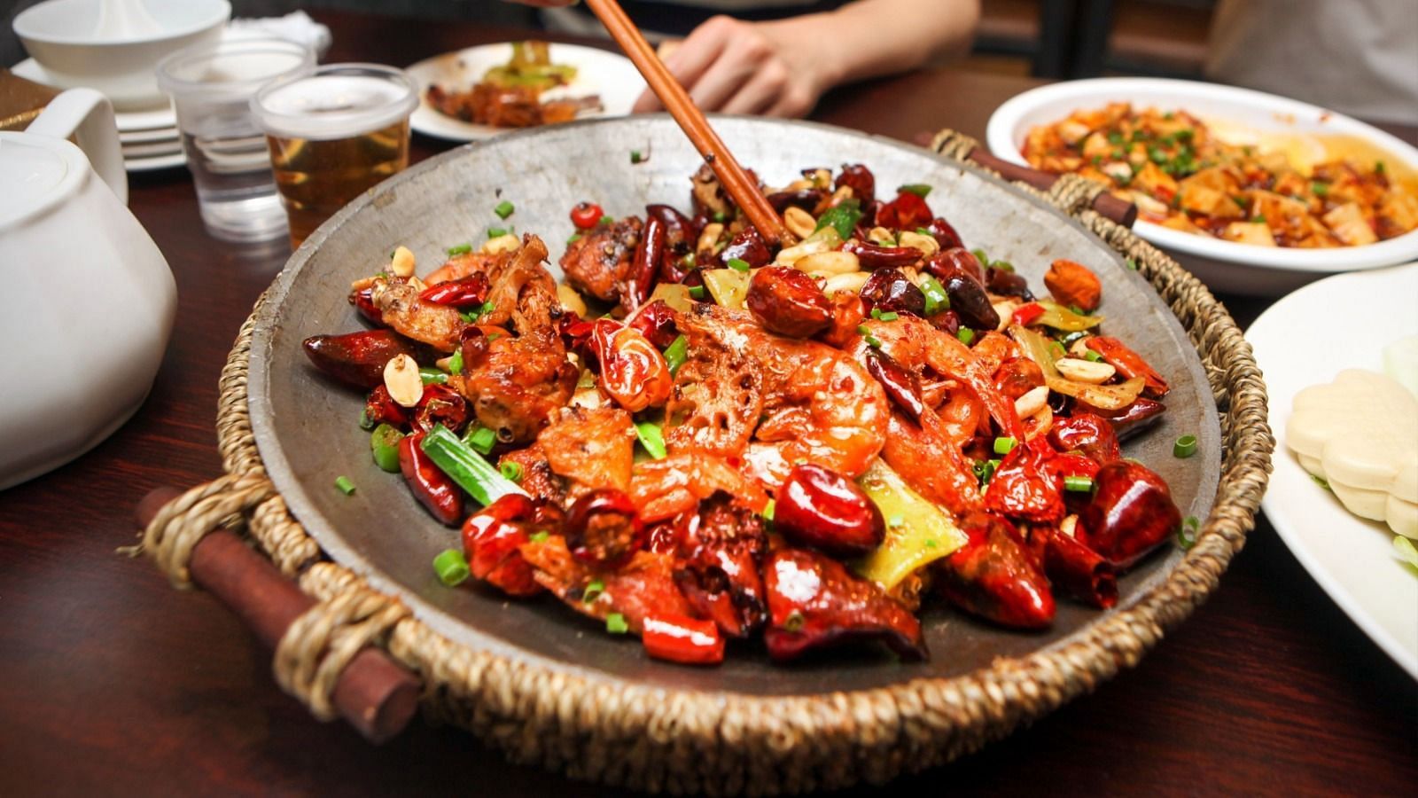 Spiciest foods (Image via Getty Images)